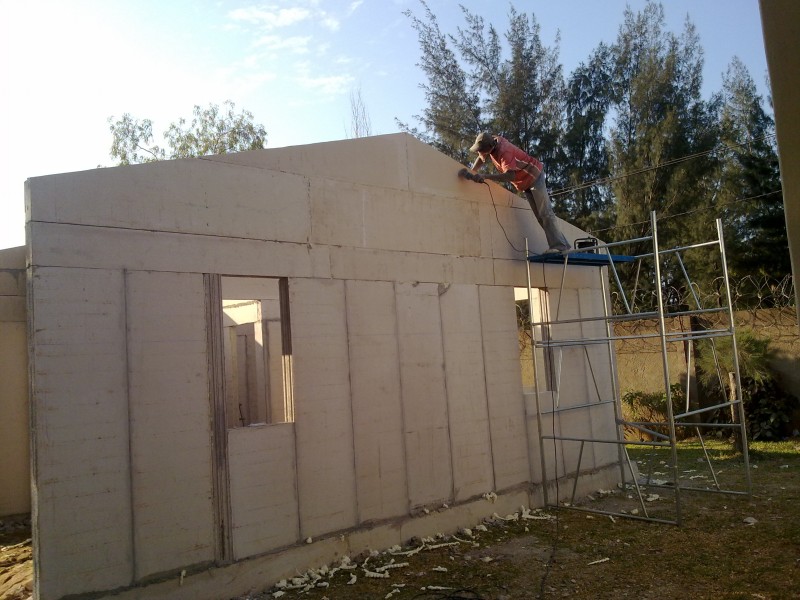 Mozambique Project_輕質隔墻板生產線設備_輕質隔墻板設備-湖北博悅佳實業有限公司